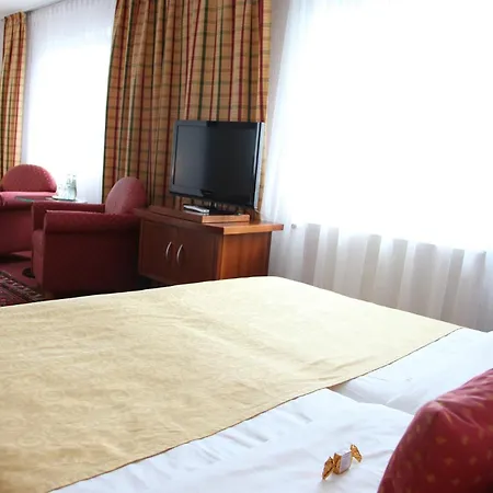 Cityhotel Amadeus Hotel 3*