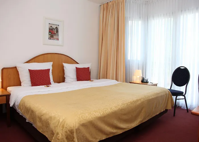 מלון Cityhotel Amadeus