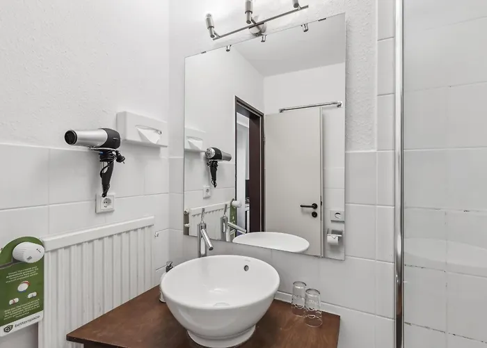 Cityhotel Amadeus מלון 3*